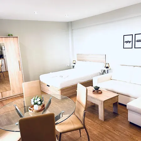 Plaza De Andalucia Con Parking Cordoba