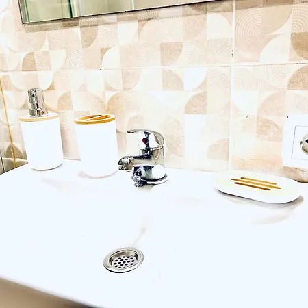 Plaza De Andalucia Con Parking Cordoba